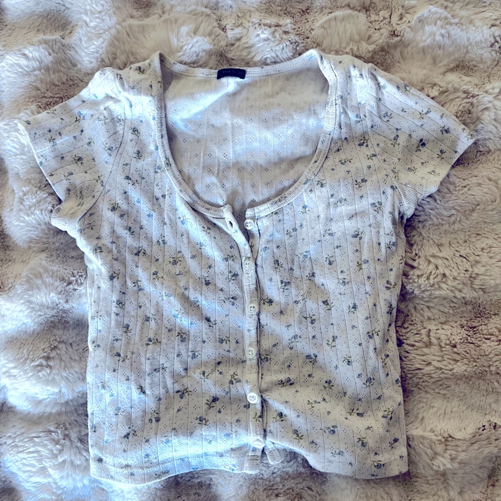 Brandy Melville Flower Shirt